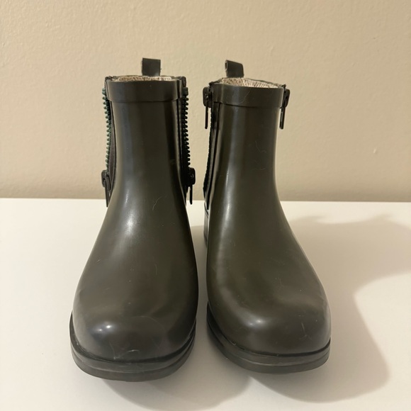 Lucky Brand Rhandi Rain Boots in Olive Green - Picture 4 of 11